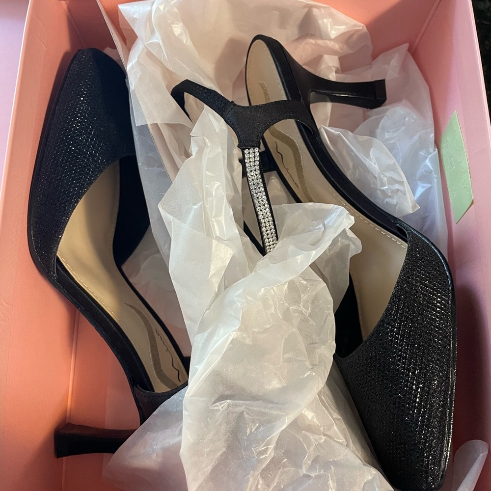 NEW Nina Women’s James Pump Size 6.5